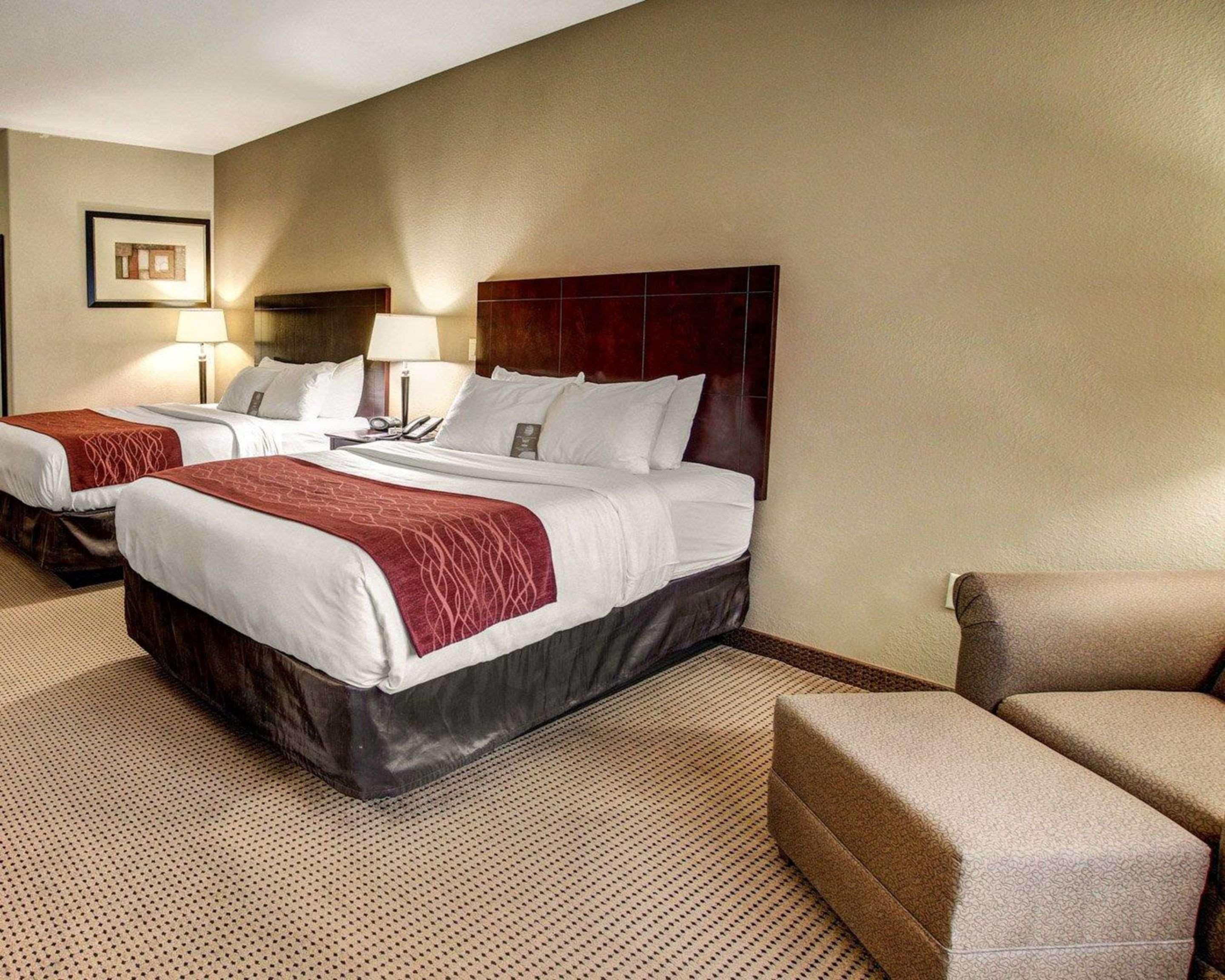 Comfort Inn & Suites Alvarado Dış mekan fotoğraf