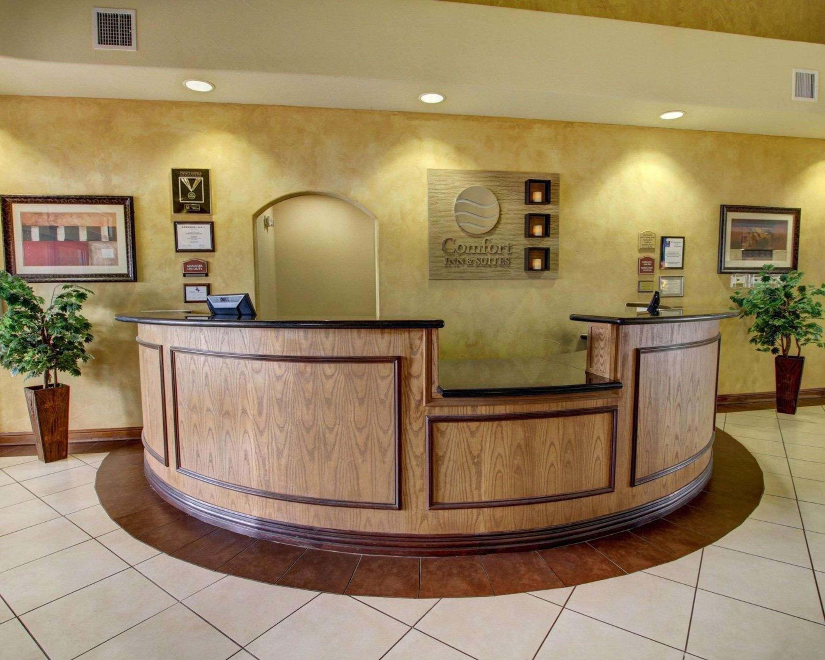 Comfort Inn & Suites Alvarado Dış mekan fotoğraf
